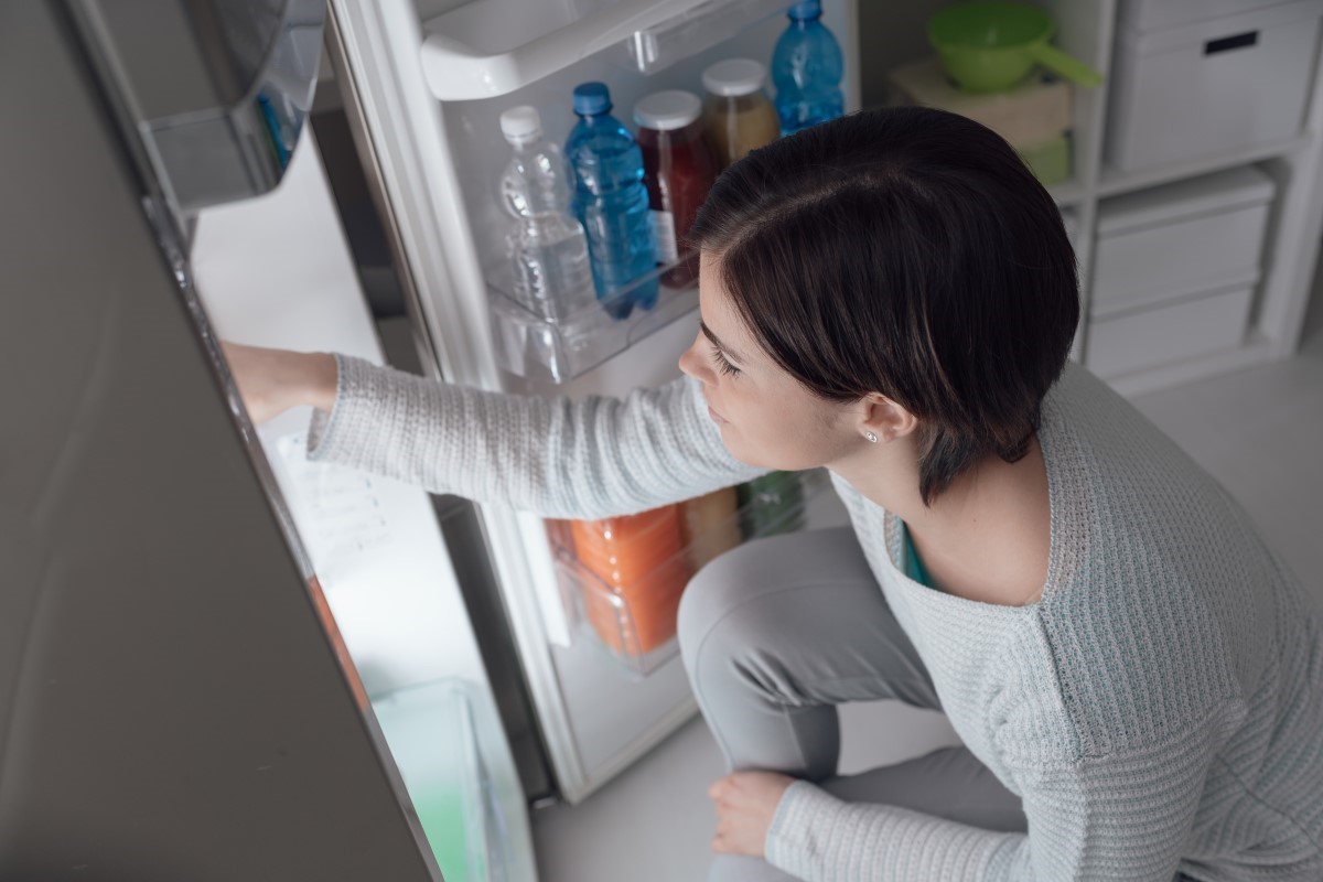 Bí quyết loại bỏ mùi hôi bám vào tủ lạnh cực kỳ hiệu quả