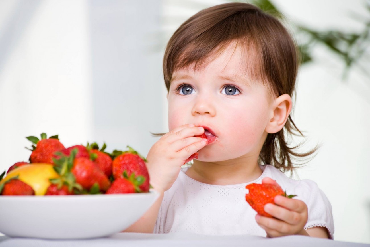 Nhiều phụ huynh đều rất quan tâm đến việc cho con ăn uống thế nào để tăng đề kháng cho cơ thể